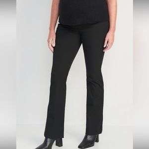 NWT- Old Navy Maternity 12. Full Panel Maternity Pixie Flare